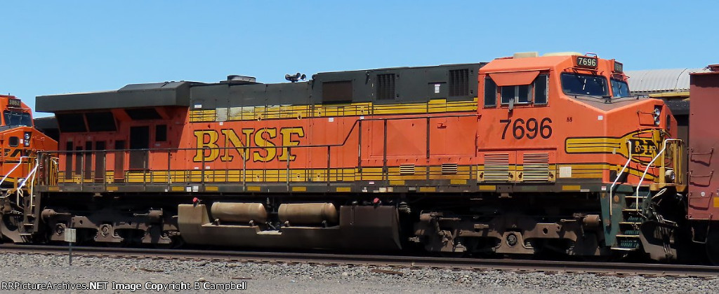 BNSF 7696